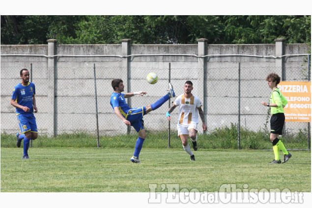 Calcio: Tetti Francesi Rivalta in Prima categoria!