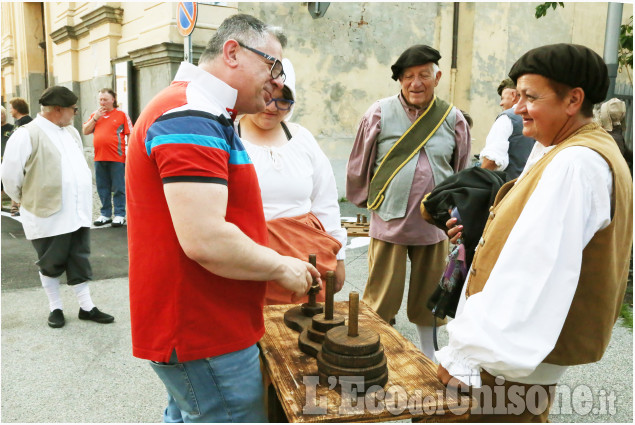 Castagnole: oltre 4mila per rievocazione e Mangè an n’autra cort