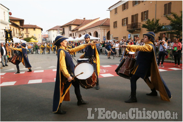 Castagnole: oltre 4mila per rievocazione e Mangè an n’autra cort