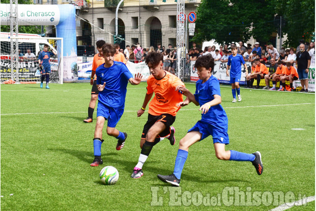 Pinerolo:Torneo Del Duomo Calcio A 5 e Basket nel Centro Storico 