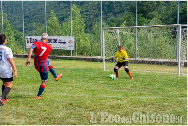 Bobbio Pellice, in campo Walking football