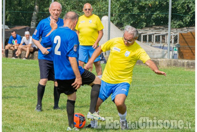 Bobbio Pellice, in campo Walking football
