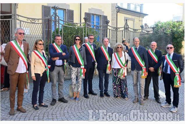 Le immagini: Mattarella a Torre Pellice, accolto dalle comunità del Pinerolese