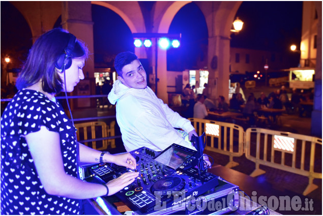 Cumiana balli ,spettacolo e cibo nel weekend