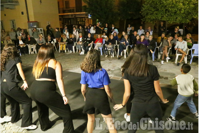 None: serata di arte e cultura in piazza