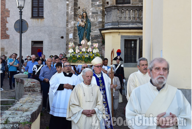 Pinerolo: Processione alla Basilica di San Maurizio
