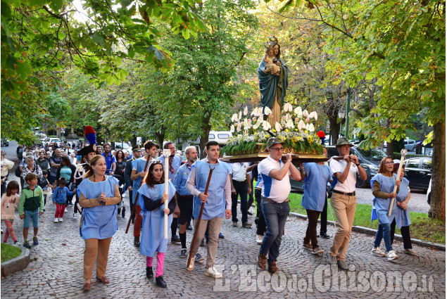 Pinerolo: Processione alla Basilica di San Maurizio