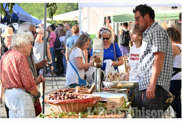 Pinerolo, a Costagrande la Sagra della Castagna