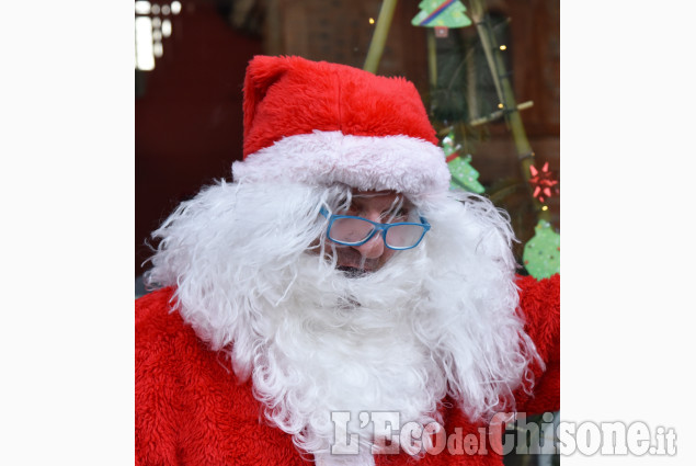 Frossasco: Il grande Mago e Babbo Natale nel centro del paese 
