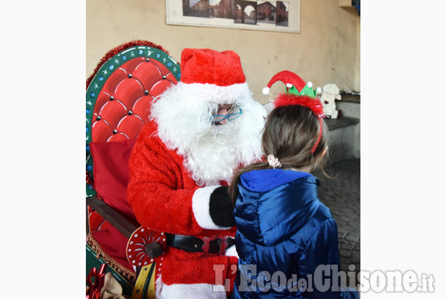 Frossasco: Il grande Mago e Babbo Natale nel centro del paese 