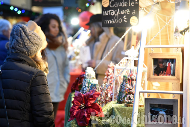 Pinerolo ,mercatini è Babbo Natale