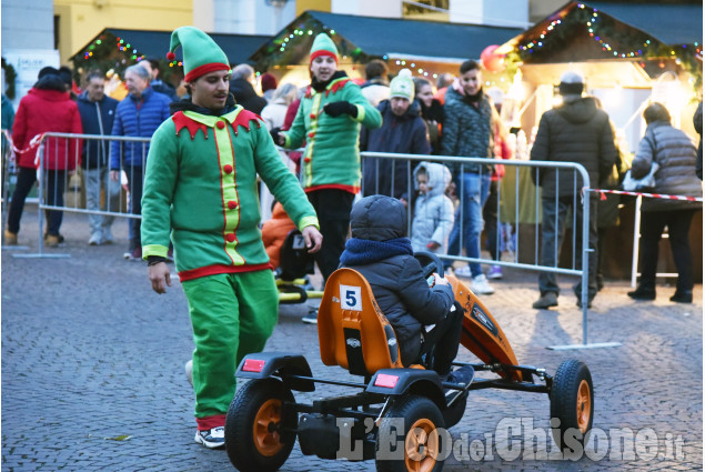 Pinerolo ,mercatini è Babbo Natale