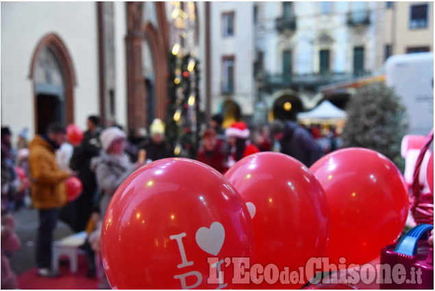 Pinerolo ,mercatini è Babbo Natale