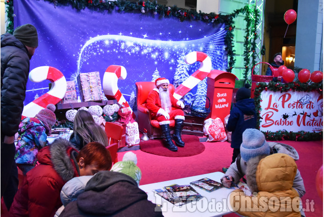Pinerolo ,mercatini è Babbo Natale