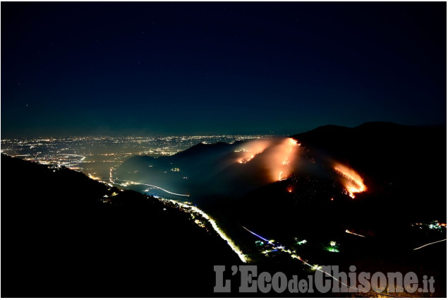 Incendio all'inverso di Porte: le immagini