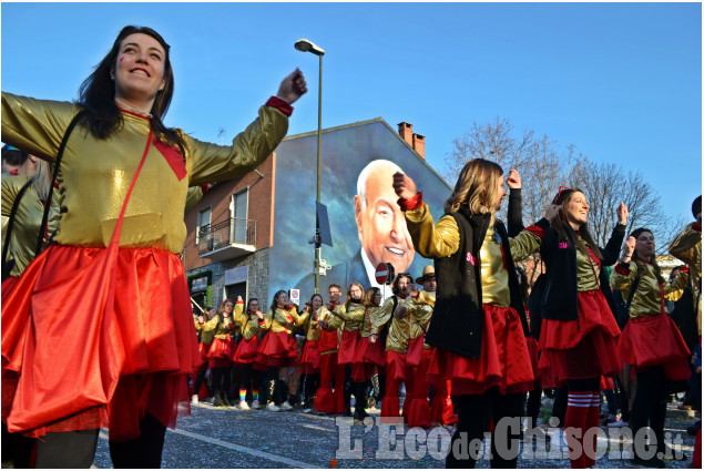 A Nichelino bagno di folla per il Carnevale