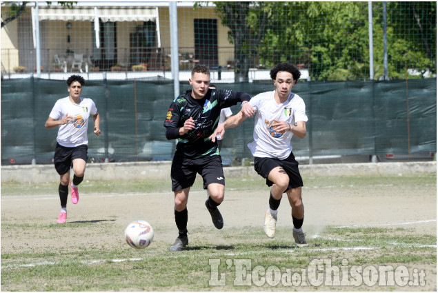 Calcio Seconda categoria: poker Chisone