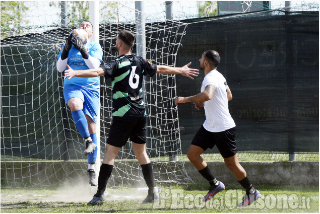 Calcio Seconda categoria: poker Chisone