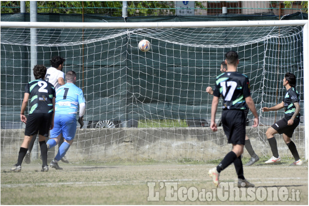 Calcio Seconda categoria: poker Chisone