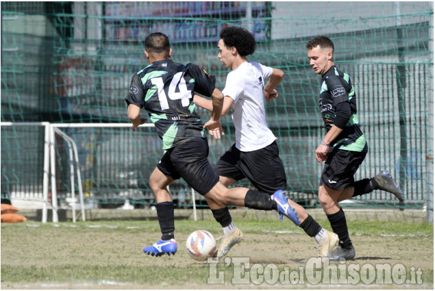 Calcio Seconda categoria: poker Chisone