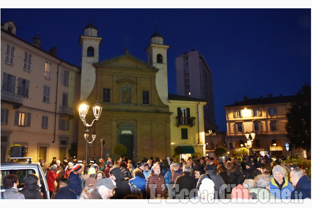 Pinerolo:Fiaccolata per il 25 Aprile in piazza Facta