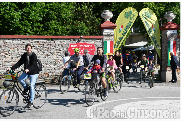 Pinerolo: "Bimbimbici"grande partecipazione Pinerolo: "Bimbimbici"grande partecipazione