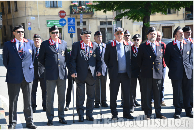  La sfilata dei Granatieri domenica scorsa 19 maggio a Pinerolo