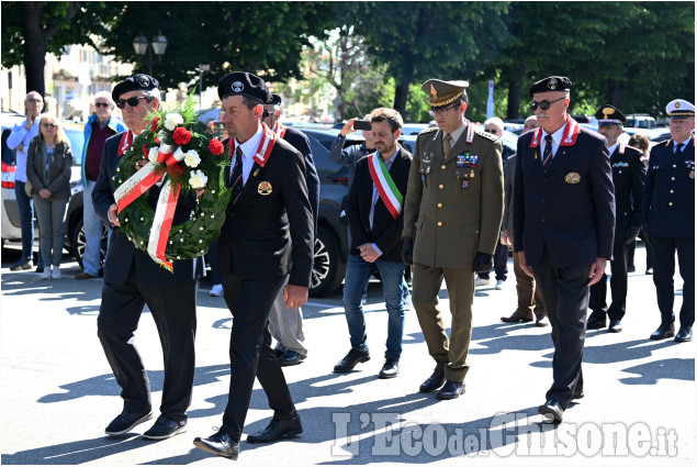  La sfilata dei Granatieri domenica scorsa 19 maggio a Pinerolo
