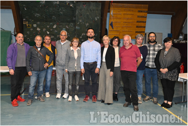 Palaplan gremito all'incontro elettorale dell'Eco a Perosa Argentina