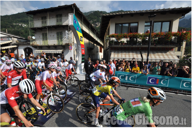 Tour de l’Avenir, la partenza della tappa n. 6 da Bobbio Pellice