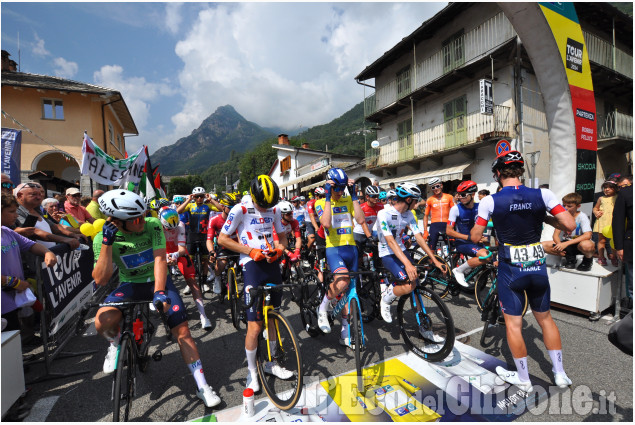 Tour de l’Avenir, la partenza della tappa n. 6 da Bobbio Pellice