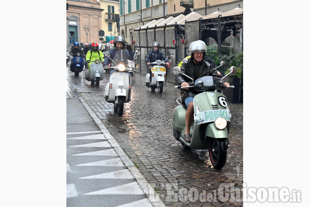 Pinerolo:Raduno regionale vespa "Maschera di ferro"2024