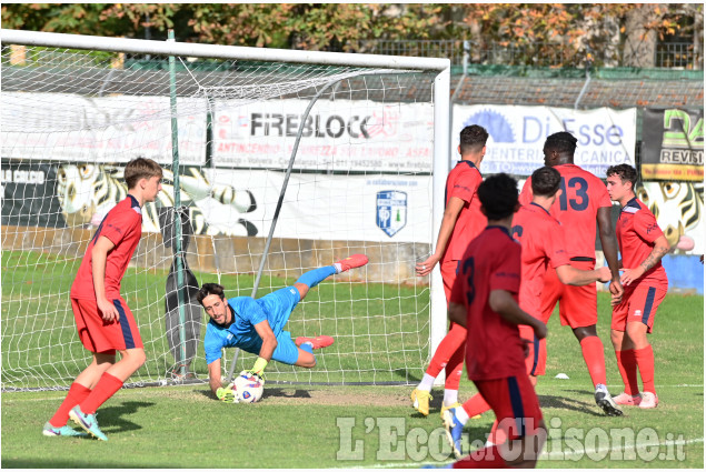 Calcio Eccellenza: Pinerolo vince ancora senza subire reti e vola solo in testa