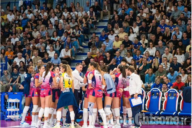 Volley A1 femminile, lo spettacolo al Pala Bus Company in immagini