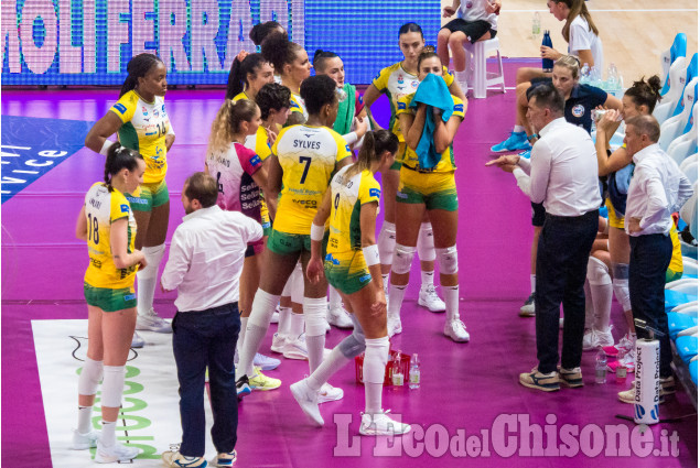 Volley A1 femminile la gallery di Novara- Pinerolo