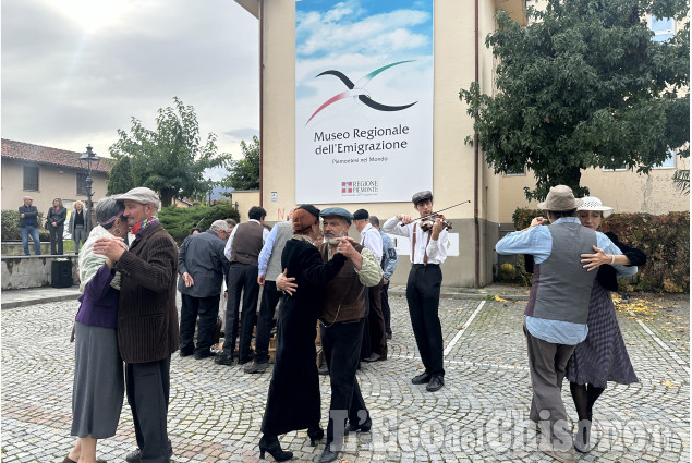  Frossasco  "Teatro Merica" spettacolo teatrale