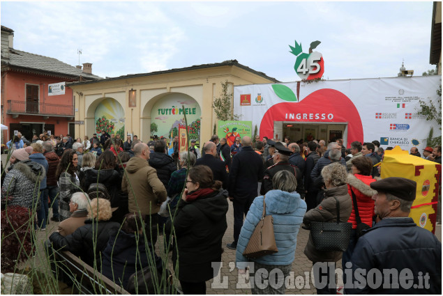 Cavour: 45 anni per sua maesta' la mela