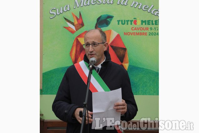Cavour: 45 anni per sua maesta' la mela