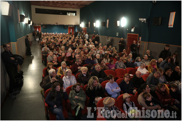 Ieri sera, la None del passato a teatro