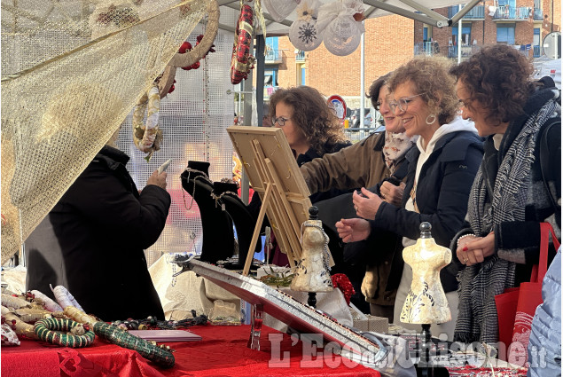 Pinerolo :Abbadia il Mercatino di Natale 