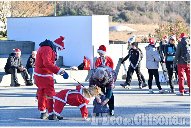 San Pietro v.l.la camminata dei Babbi Natale e i mercatini  