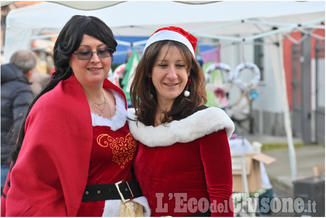 San Pietro v.l.la camminata dei Babbi Natale e i mercatini  