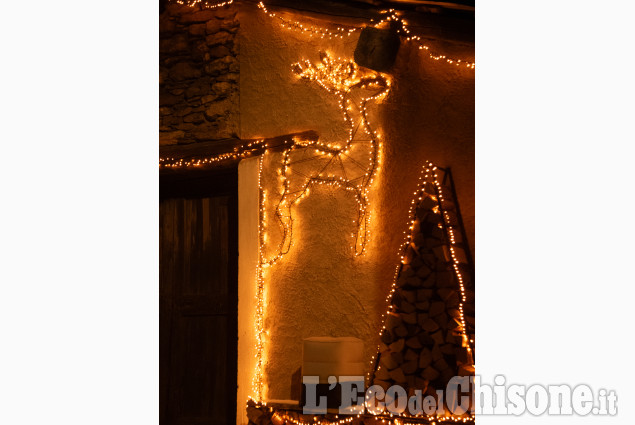 Pragelato: la comunità di Gran Puy si regala un Natale speciale con le decorazioni luminose
