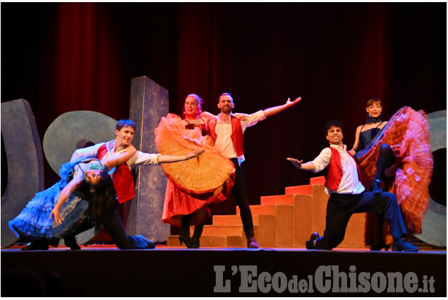 Capodanno in piazza con fuochi,musica e spettacolo “All That Musical”al teatro