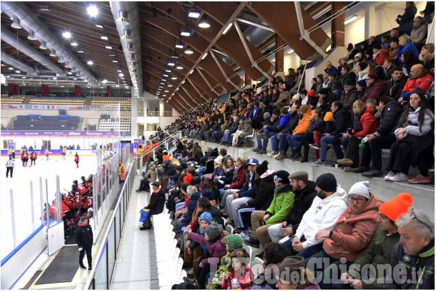 Pinerolo:Universiadi Hockey,  Svezia- Canada 