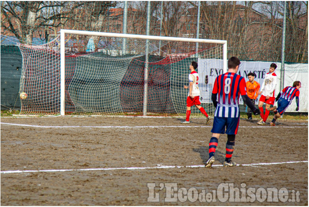 Calcio: il derby di Nichelino va al Garino, che resta primo