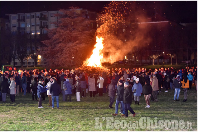 Pinerolo: Falò della Libertà