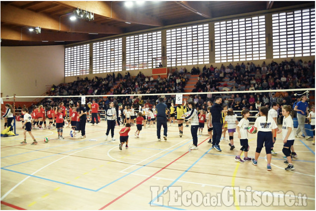 Minivolley al palazzetto dello sport di Pinerolo
