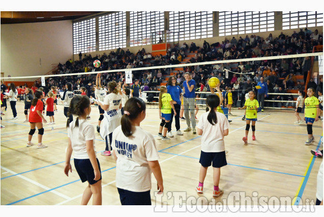 Minivolley al palazzetto dello sport di Pinerolo