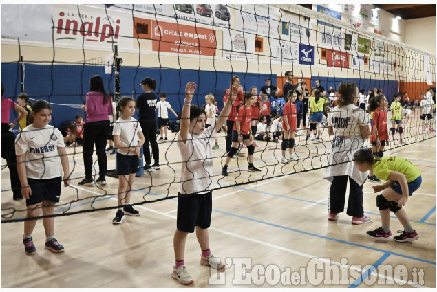 Minivolley al palazzetto dello sport di Pinerolo